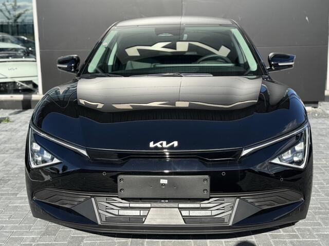 KIA EV6 Light Edition 63 kWh Stoel/Stuurwielverwarming | Navigatie | Parkeercamera | Climate Control |