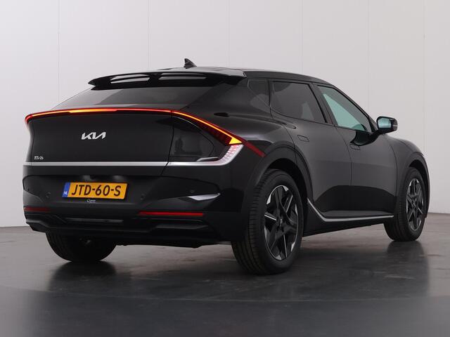 KIA EV6 Light Edition 63 kWh | Stoelverwarming | Adaptieve cruise control | Parkeersensoren | Stuurwiel verwarmd |