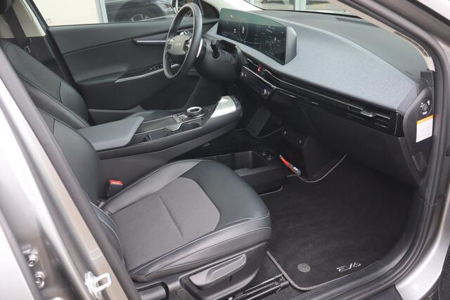 KIA EV6 Air 58 kWh NL-Auto!! SOH 100% Dode-Hoek I Stuur + Stoelverwarming