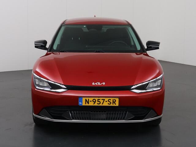 KIA EV6 Plus AWD 77.4 kWh | 360° Camera | Lederen Interieur | Apple CarPlay/Android Auto | Stoel/Stuur verwarming | Camera | Stoelkoeling | Interieurverlichting | Adaptieve Cruise Control | Ele. kofferdeksel |
