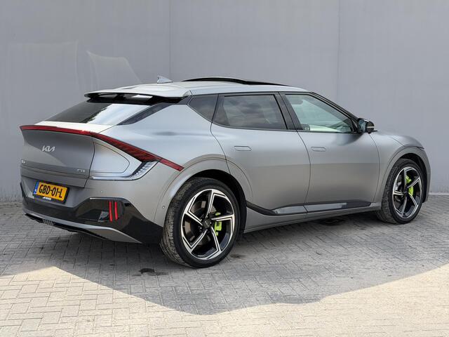 KIA EV6 GT AWD 77.4 kWh / 585PK / Fabrieksgarantie tot 06-2031 & 150.000km / SOH 100% / Panormadak Schuifdak / Dealer Onderhouden / Eerste Eigenaar / HUD / Meridian Audio / 360 Camera / Sport & Kuipstoelen / CCS Snelladen / Elektr. Achterklep / Stoel Verwarming /