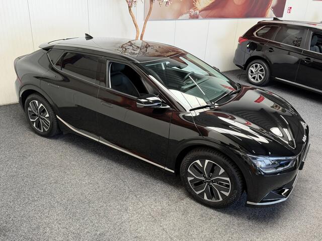 KIA EV6 GT-LINE 77.4 kWh ACHTERUITRIJCAMERA NAVIGATIE ADAPTIVE CRUISE CONTROL KEYLESS GO APPLE CARPLAY/ANDROID RIJSTROOKSENSOREN DODEHOEKSENSOREN ZEER MOOI !!