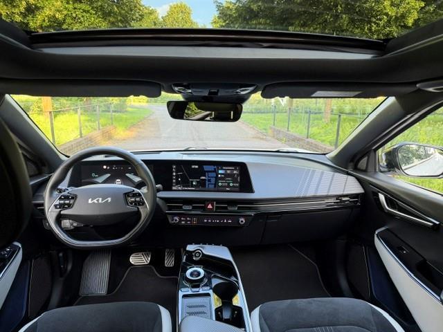 KIA EV6 GT-Line 77.4 kWh SOH 100%/Pano/Trekhaak/Matrix/Headup/21Inch/Fabrieksgarantie