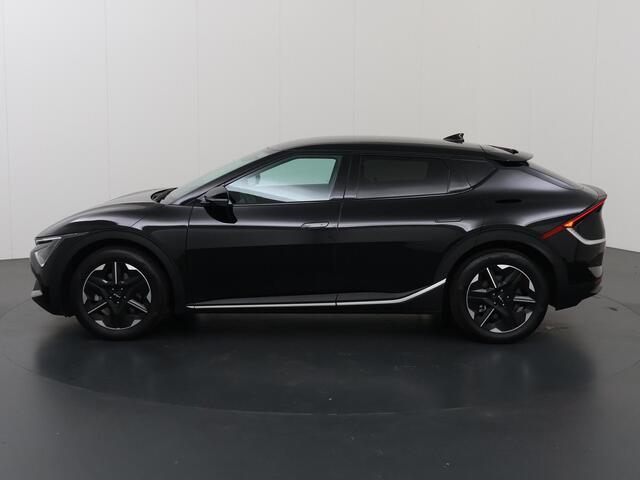 KIA EV6 Light Edition 63 kWh | Facelift | Parkeercamera | Keyless Entry | Stoelverwarming | Apple Carplay/Android Auto | Led Koplampen | 19" |