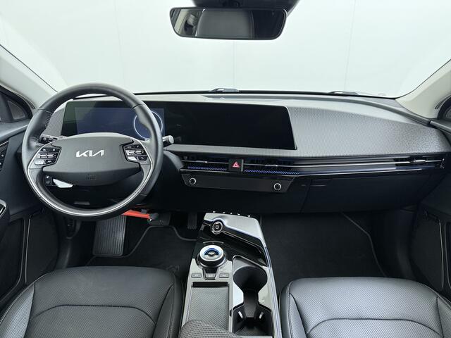 KIA EV6 Plus 77.4kWh SOH 100% Trekhaak Adap.Cruise Warmtepomp Leder+Ventilatie+Verwarming Meridian®-Surround Verwarmd Stuur+Achterbank Navi Camera's Android Auto Apple Carplay Pdc Stoel-Memory Elek.Achterklep Privacy Glas USB Bluetooth DAB ESP Lane Assist 1.600KG
