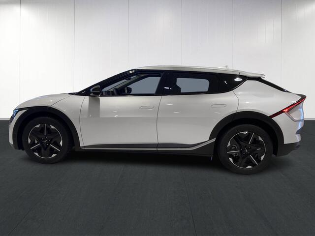 KIA EV6 Light Edition 63 kWh | Stoelverwarming | Adaptieve cruise control | Parkeersensoren | Stuurwiel verwarmd |
