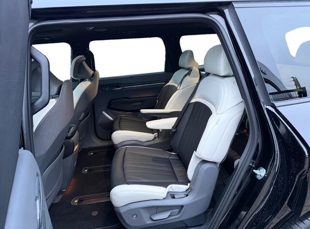 KIA EV9 GT-Line 6p 99.8 kWh I Levertijd in overleg AUTOMATIC | audio installatie premium | lichtmetalen velgen 21" | achterbank elektrisch neerklapbaar | achterbank verwarmd | achteruitrijcamera | stoel ventilatie achter | stoel ventilatie voor | volledig digitaa