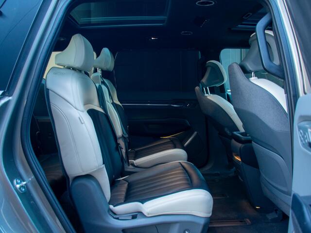 KIA EV9 Launch Edition GT-Line AWD 6p. 99.8 kWh l Massage l Stoelkoeling l Schuif- /kantel dak l Stuurverwarming l Trekhaak l 7 persoons