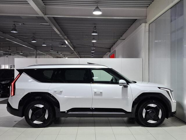 KIA EV9 Plus AWD 99.8 kWh Trekhaak, 2500 kilo trekgewicht, Schuif kanteldak, Stoel verkoeling, stoel verwarming.