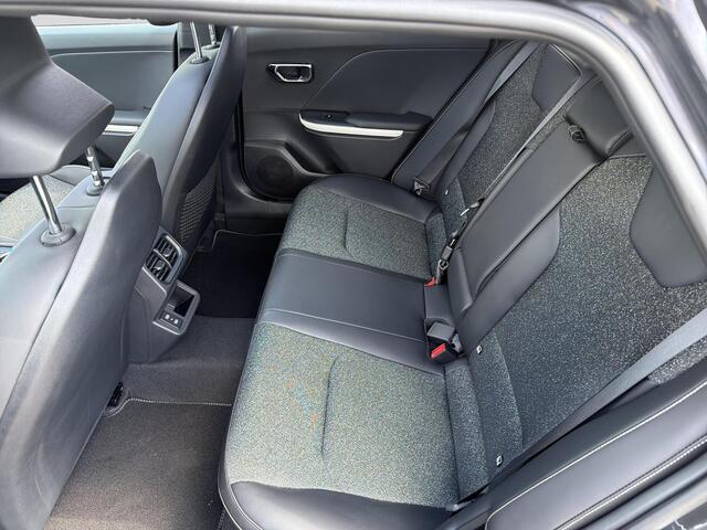 KIA K K4 Sportswagon 1.0 T-GDi MHEV GT-Line Launch Edition | Schuif/kantel dak | Stoelverwarming | Camera | Keyless | Draadloze telefoonlader |
