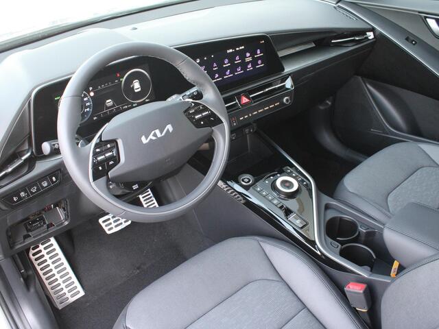 KIA Niro 1.6 GDi Hybrid ExecutiveLine | Schuif-/kanteldak | Stoel-/stuurverwarming | Harman Kardon | 18'' lichtmetaal | Draadloos opladen smartphone