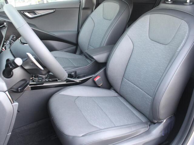 KIA Niro 1.6 GDi Hybrid ExecutiveLine | Schuif-/kanteldak | Stoel-/stuurverwarming | Harman Kardon | 18'' lichtmetaal | Draadloos opladen smartphone
