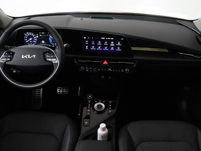 KIA Niro 1.6 GDi PHEV ExecutiveLine | Schuif-/kanteldak | Voorstoelen verwarmd en Gekoeld | Lichtmetalen velgen 18" | Beschikbaar per 01-06-2025