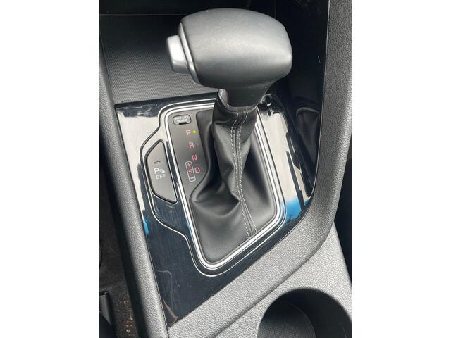 KIA Niro 1.6 GDi Hybrid First Edition Navigatie, Leder, 18"Lm, Climate Control, Cruise Control, Achteruitrijcamera