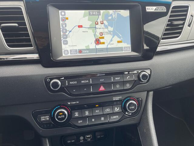 KIA Niro 1.6 GDi Hybrid First Edition Navigatie, Leder, 18"Lm, Climate Control, Cruise Control, Achteruitrijcamera