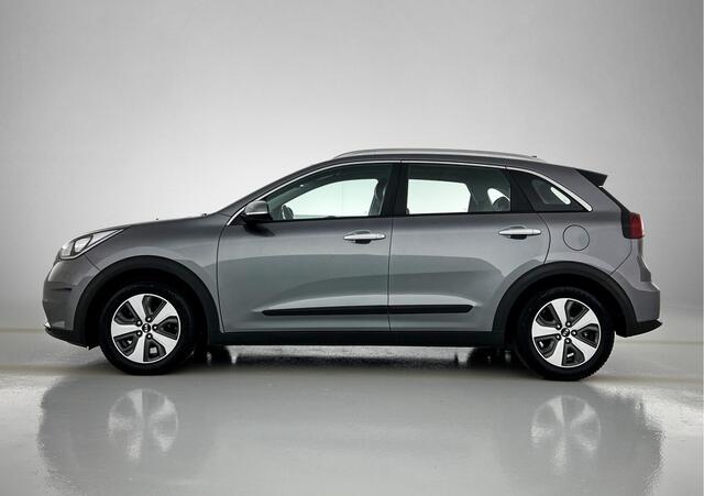 KIA Niro 1.6 GDi Hybrid First Edition | Trekhaak | Parkeer Sensoren | Navigatie |