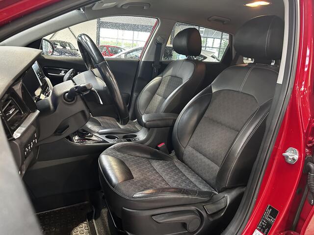 KIA Niro 1.6 GDi Hybrid 140pk DynamicPlusLine | Trekhaak | Adapt. Cruise | Stoelverwarming | 1/2 leer | Camera | 18"LMV |
