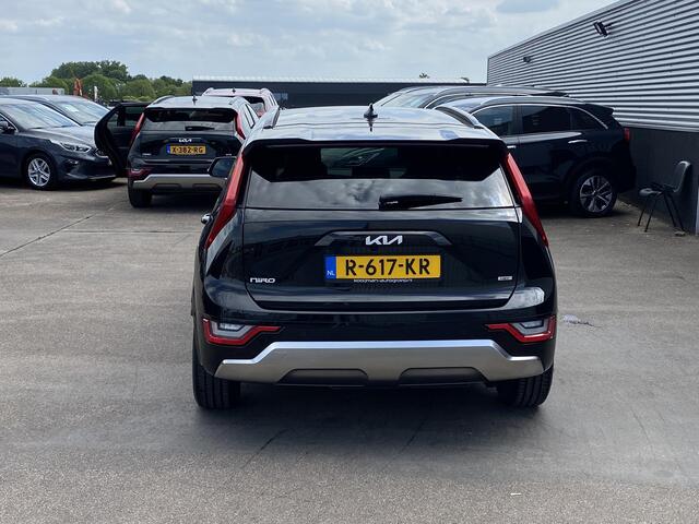 KIA Niro 1.6 GDi Hybrid DynamicPlusLine Schuif-/kanteldak, Dodehoekdetectie, HUD, Stoel- & Stuurwiel verwamd, Navigatie, Nieuw geleverd en dealeronderhouden, 1e eign. BTW-auto