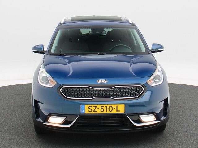 KIA Niro 1.6 GDi Hybrid Design Edition | Open Dak | Camera | Cruise Control | Stoel en Stuur Verwarming | Carplay | Climate Control | Privacy Glass | 18 Inch | 91.597 Km!!