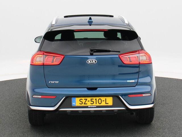 KIA Niro 1.6 GDi Hybrid Design Edition | Open Dak | Camera | Cruise Control | Stoel en Stuur Verwarming | Carplay | Climate Control | Privacy Glass | 18 Inch | 91.597 Km!!