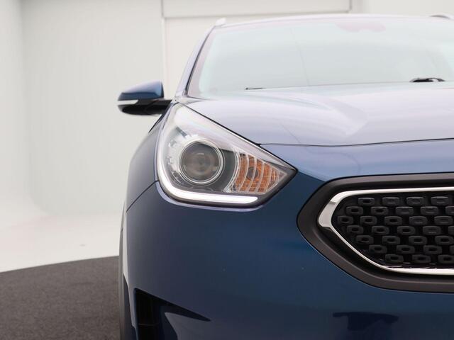 KIA Niro 1.6 GDi Hybrid Design Edition | Open Dak | Camera | Cruise Control | Stoel en Stuur Verwarming | Carplay | Climate Control | Privacy Glass | 18 Inch | 91.597 Km!!
