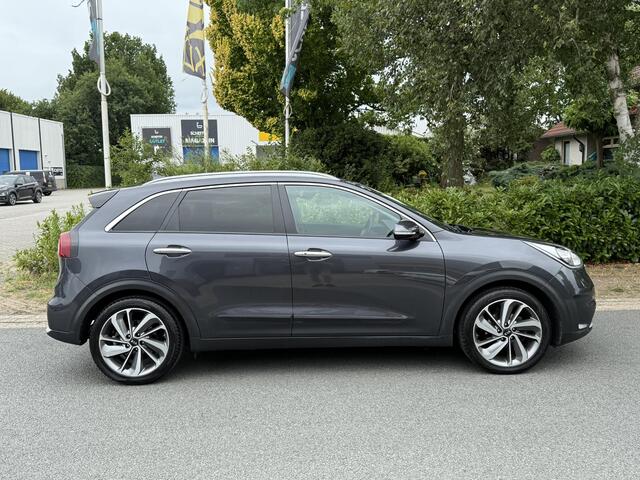 KIA Niro 1.6 GDi Hybrid ExecutiveLine 141PK AutomaatoLederoTrekhaak