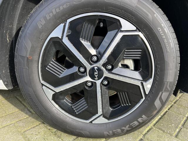 KIA Niro 1.6 GDi PHEV DynamicLine Automaat / 184 PK! / Navigatie Door Apple CarPlay/Android Auto / 1.300 KG Trekgewicht / Stoel- & Stuurverwarming / Adaptieve Cruise Control / Achteruitrijcamera / Parkeersensoren / Climate Control / Lichtmetalen Velgen / Passagier