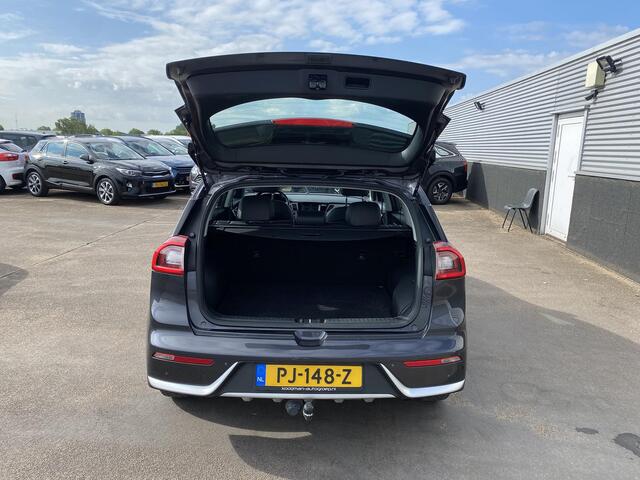 KIA Niro 1.6 GDi Hybrid First Edition Navigatie, Trekhaak, Nieuw geleverd en dealeronderhouden, parkeersensoren, achteruitrij camera, cruise control, Apple CarPlay/Android auto,