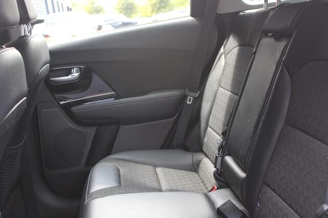 KIA Niro 1.6 GDi 142PK AUTOMAAT Hybrid DYNAMICLINE | NAVIGATIE | APPLE CARPLAY/ANDROID AUTO | ACHTERUITRIJ CAMERA | DAB+ RADIO | CLIMATE CONTROL | LANE ASSIST |