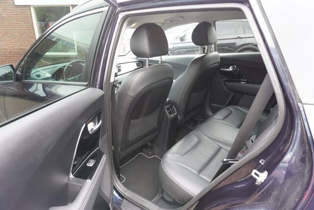 KIA Niro 1.6 GDi Hybrid BusinessLine TREKHAAK LEER STOEL- EN STUURVERWARMING