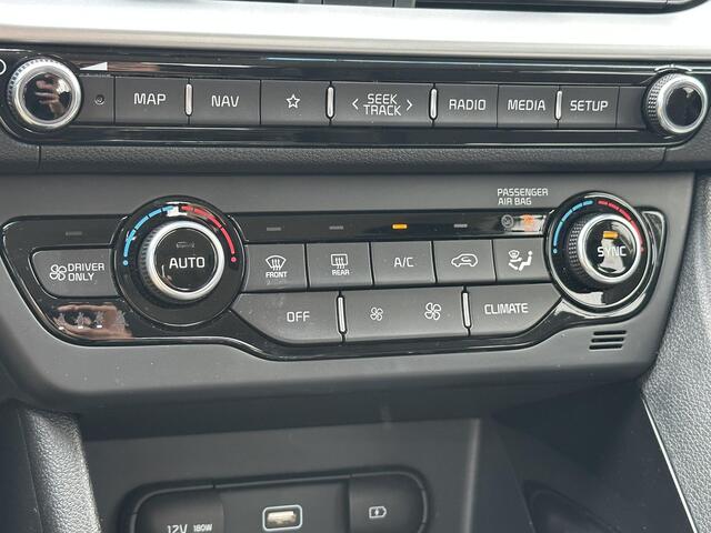 KIA Niro 1.6 GDi Hybrid DynamicLine / Apple Carplay & Android Auto / achteruitrijcamera / parkeersensoren achter / trekhaak /