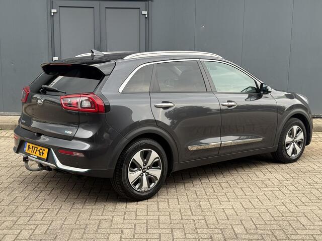 KIA Niro 1.6 GDi PHEV DynamicLine / Trekhaak (1300 KG Trekgewicht) / Stuurverwarming / Stoelverwarming / Stoelventilatie / Achteruitrijcamera / Cruise Control Adaptief / Panoramadak / Apple carplay / Android auto