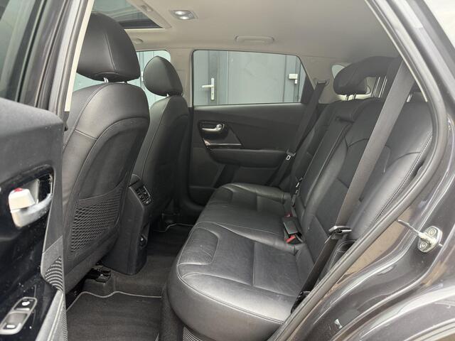 KIA Niro 1.6 GDi PHEV DynamicLine / Trekhaak (1300 KG Trekgewicht) / Stuurverwarming / Stoelverwarming / Stoelventilatie / Achteruitrijcamera / Cruise Control Adaptief / Panoramadak / Apple carplay / Android auto