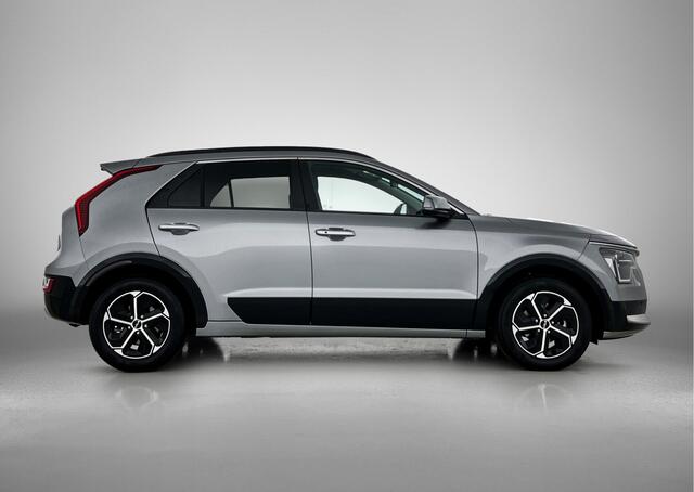 KIA Niro 1.6 GDi Hybrid DynamicLine | Head up Display | Half Leder | Stoel en stuur verwarming | Achterklep elektrisch |