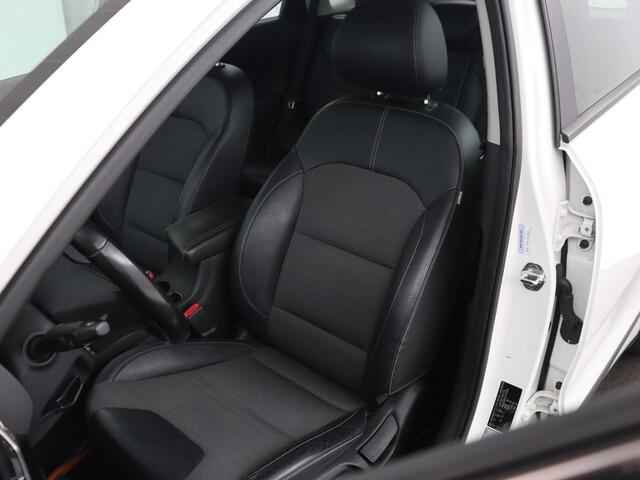 KIA Niro 1.6 GDi Hybrid DynamicLine | Trekhaak | Camera | Carplay | Half leder | Navigatie | Parkeerhulp | Climate control | Cruise control