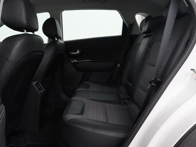 KIA Niro 1.6 GDi Hybrid DynamicLine | Trekhaak | Camera | Carplay | Half leder | Navigatie | Parkeerhulp | Climate control | Cruise control