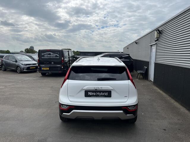 KIA Niro 1.6 GDi Hybrid DynamicPlusLine ¤4396 Voordeel! ACTIEPRIJS! Direct & Nieuw uit voorraad leverbaar. Meerdere kleuren snel leverbaar