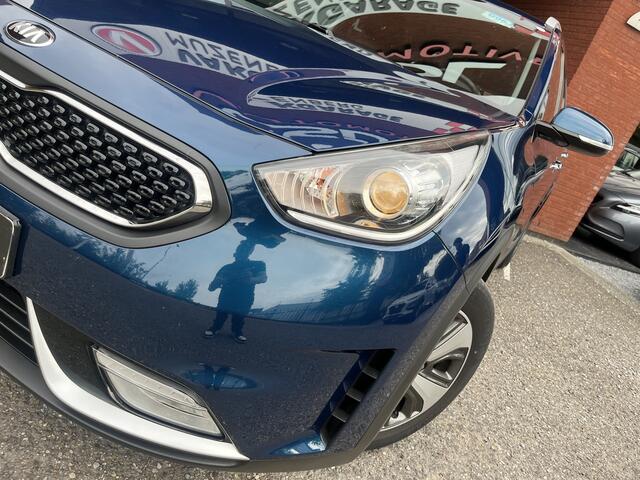 KIA Niro 1.6 GDi Hybrid DynamicPlusLine // LED // ADAPTIVE CRUISE // DODEHOEK // CAMERA+SENSOREN // NAVI+CARPLAY // STOELVERWARMING //