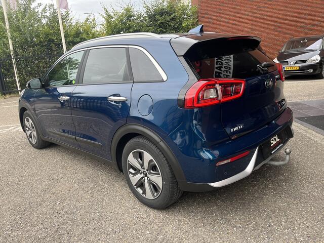 KIA Niro 1.6 GDi Hybrid DynamicPlusLine // LED // ADAPTIVE CRUISE // DODEHOEK // CAMERA+SENSOREN // NAVI+CARPLAY // STOELVERWARMING //