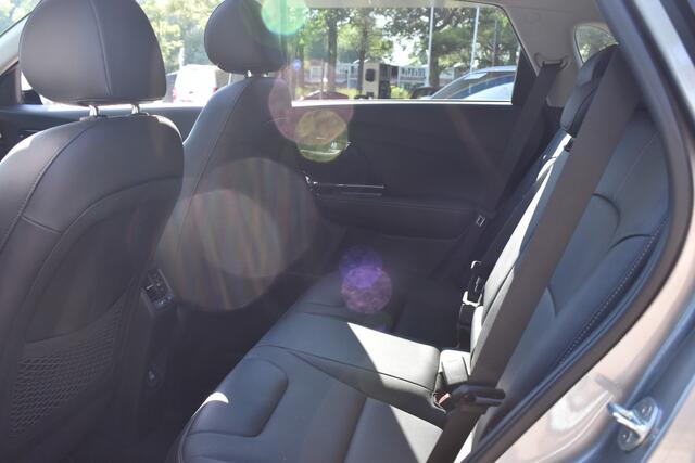 KIA Niro 1.6 GDi Hybrid ExecutiveLine Schuifdak | JBL | Leder | Stoelventilatie/Verwarming | 12 mnd BOVAG garantie Whatsapp 06-53188999