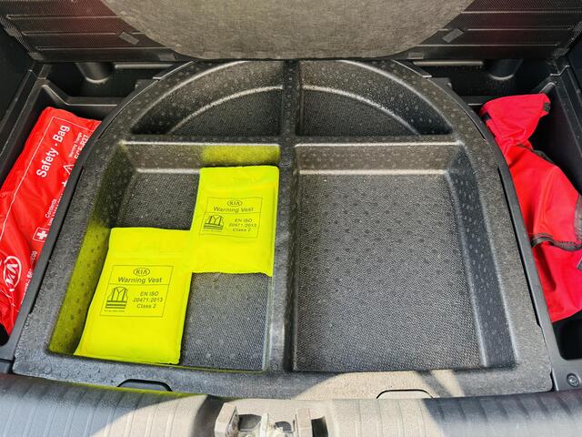 KIA Niro 1.6 GDi Hybrid BusinessLine Leder | Stoel&Stoelverw. | Keyless | Privacyglass