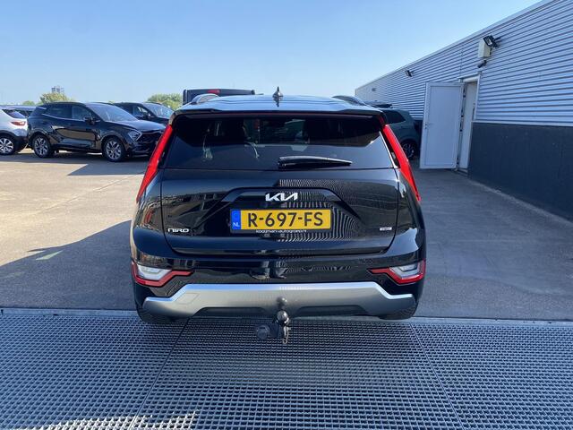 KIA Niro 1.6 GDi Hybrid ExecutiveLine Trekhaak, Schuif-/kanteldak, Stoelverwarming-/ventilatie, stuurverwarming, dodehoek detectie, Head-up display, seat memory, Nieuw geleverd en dealeronderhouden, 18" LMV,