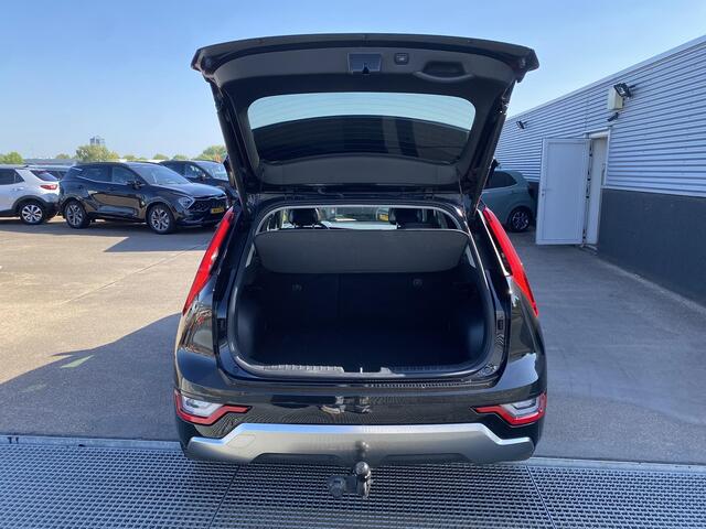 KIA Niro 1.6 GDi Hybrid ExecutiveLine Trekhaak, Schuif-/kanteldak, Stoelverwarming-/ventilatie, stuurverwarming, dodehoek detectie, Head-up display, seat memory, Nieuw geleverd en dealeronderhouden, 18" LMV,