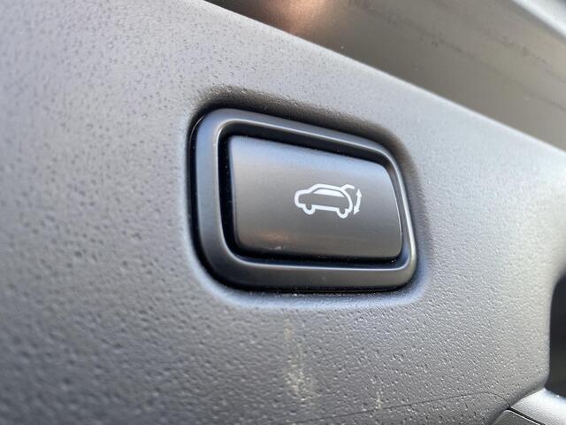 KIA Niro 1.6 GDi Hybrid ExecutiveLine Trekhaak, Schuif-/kanteldak, Stoelverwarming-/ventilatie, stuurverwarming, dodehoek detectie, Head-up display, seat memory, Nieuw geleverd en dealeronderhouden, 18" LMV,
