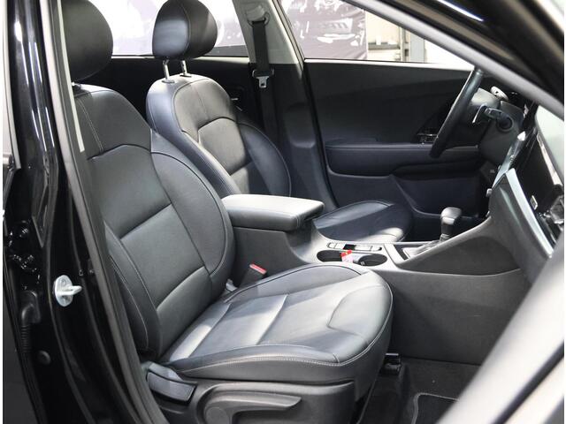 KIA Niro 1.6 GDi Hybrid ExecutiveLine | AUTOMAAT | AppleCarPlay/AndroidAuto | Schuifkanteldak | LEER | Stoelverwarming+Koeling | Keyless | Camera | Climate Control | Navigatie | JBL AUDIO | Parkeersensoren | Isofix | Privacy Glass |