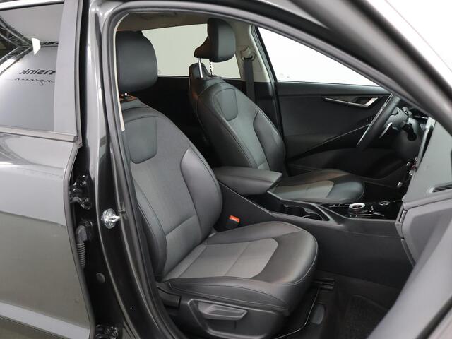 KIA Niro 1.6 GDi Hybrid DynamicLine Edition | 18" lichtmetalen velgen | Navigatie | Parkeercamera | Climate Control | Keyless |