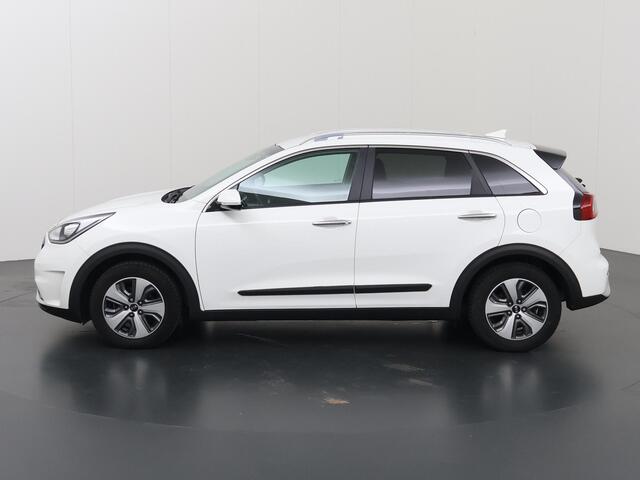 KIA Niro 1.6 GDi Hybrid DynamicLine Edition | Stoel/Stuurwielverwarming | LED Koplampen | Navigatie | Parkeercamera | Climate Control Adaptief |