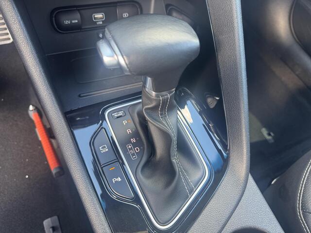 KIA Niro 1.6 GDi Hybrid ExecutiveLine | Nederlandse dealeronderhouden auto "Navigatie | Stoel en stuur verwarming | Stoelventilatie | Schuifkanteldak |