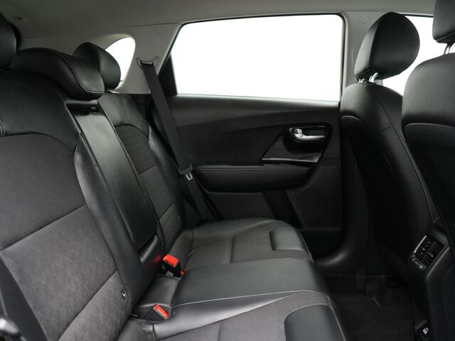 KIA Niro 1.6 GDi Hybrid DynamicLine Plug In Hybrid 142pk Dealer O.H PHEV | Adaptive Cruise | JBL Sound | Lederen Sportstoelen Verwarmd | Keyless | Apple Carplay | Camera | Navigatie | Blis | Virtual | DAB |