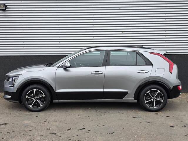 KIA Niro 1.6 GDi Hybrid DynamicLine Trekhaak 13-polig, adaptieve cruise control, navigatie Apple CarPlay/Android Auto, parkeersensoren v&a, achteruitrij camera